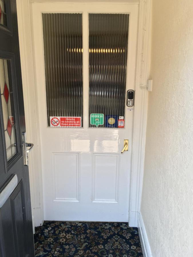 Belford House Self Check-In Rooms & Apartments 홀트휘슬 외부 사진